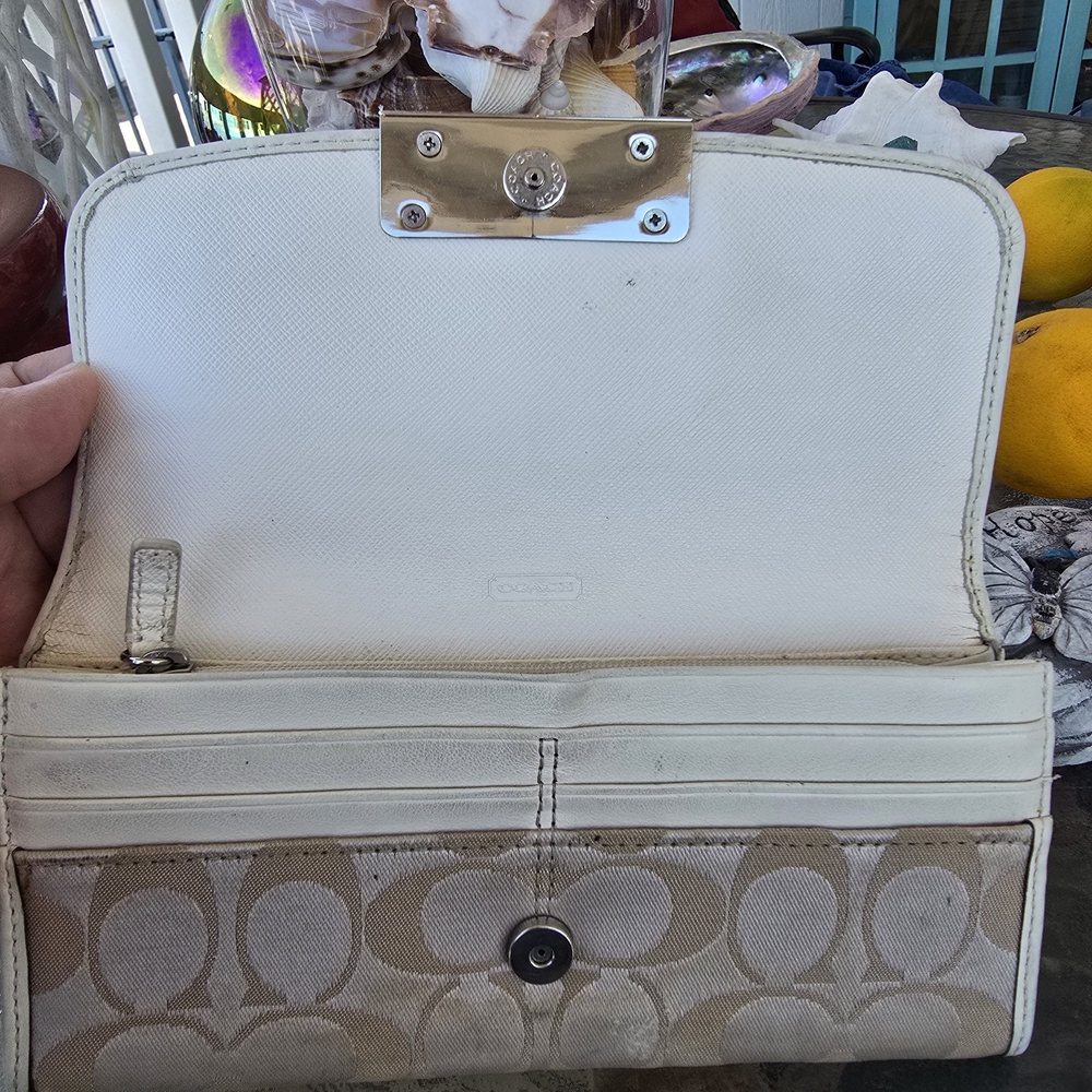 Coach Signature Elegant Beige & Cream Wallet - Picture 8 of 12